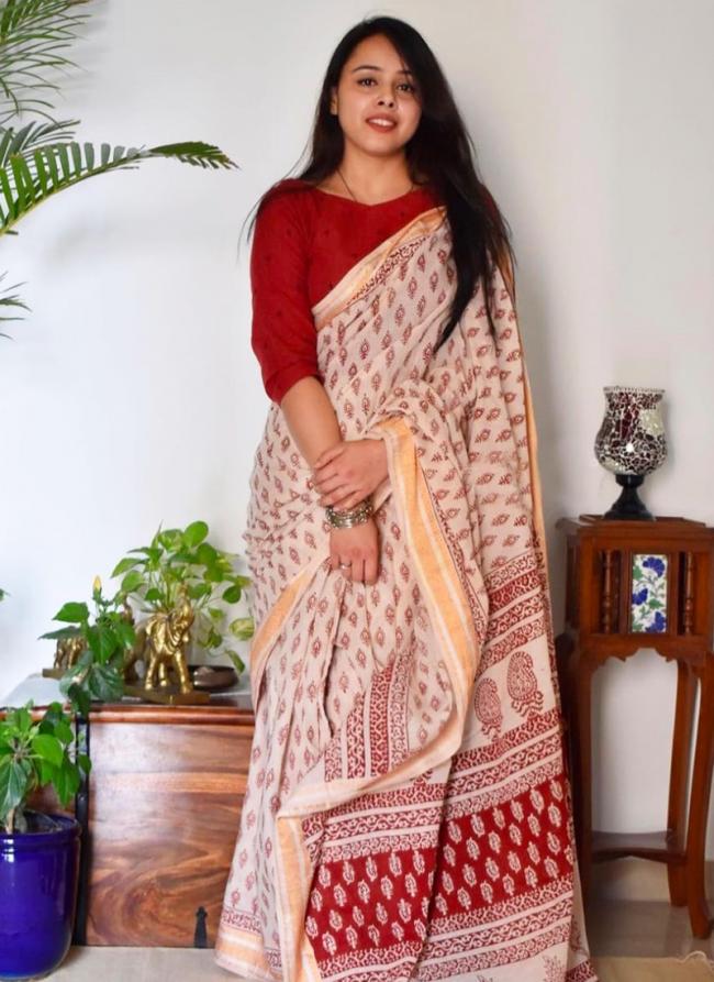 Cotton Red Daily Wear Printed Saree